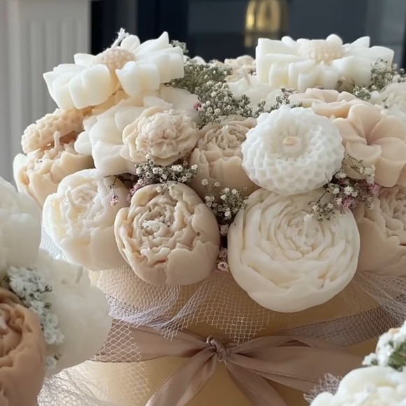 boxes comes in many different shapes sizes feel free msg to detail me also - Picture 1 of 1